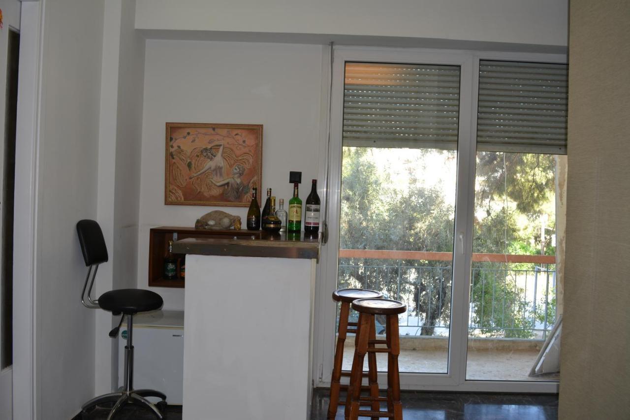 Spacious Apartment With Balconies, Ac, King Bed, Near Dt And Transports Athens Ngoại thất bức ảnh
